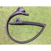 уплотнитель двери Audi RS7 C7 2014 4G8845354J