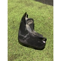 брызговик Audi A4 B7 2004 8EC075101