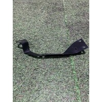 Кронштейн панели Audi A4 B7 2004 8E0805537A