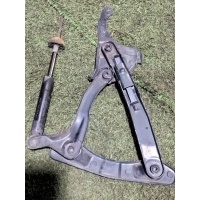 петля капота Mercedes-Benz C200 w202 1998 A2028800128