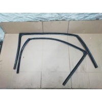 Направляющая стекла Audi Q7 4L 2006 4L0837439,4L0837440