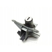 Замок люка багажника 8d9827573a audi a3 8l a4 b5