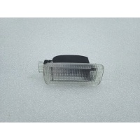 Плафон подсветки багажника Toyota Camry (XV70) MXV70 2021 8125030210