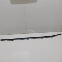 Накладка стекла заднего левого Mazda Mazda 2 (DE) (2007 - 2014) D65150670C