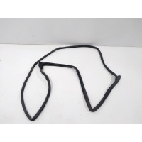 Уплотнитель двери Mazda 3 BL 2009-2013 bbm458605