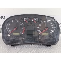 Панель приборная (щиток приборов) Volkswagen Golf 4 (-) 2001 1J0920825B