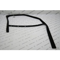 Направляющая стекла передней двери RH Land Rover Range Rover Sport L494 2013 LR080133