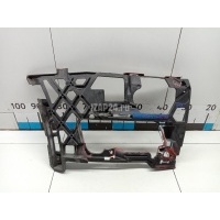 Кронштейн переднего бампера правый VAG Golf VII (2012 - 2020) 5G0807724D