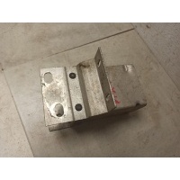 Кронштейн усилителя переднего бампера Land Rover Discovery 2 1998-2004 DXE000040