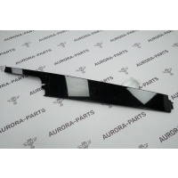 Накладка вертикальная передней двери (стойка B) LH Land Rover Range Rover 30DDTX L494 2013 LR056519