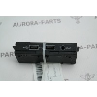 Разьем USB+AUX VW Tiguan 2016 5QF035726