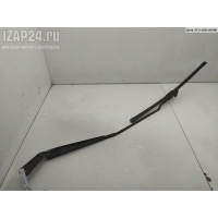 Щеткодержатель поводок стеклоочистителя передний Golf-4 2002 1J1955410A