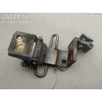 Петля двери передней правой Audi A4 B5 (1994-2001) 1996 8D0831412A