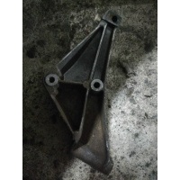 Кронштейн гидроусилителя Audi 80 B4 1992 068145515a