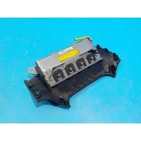 Подушка безопасности колен водителя TOYOTA Auris (E15) 2006-2012 7390002020B0