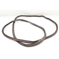 Уплотнитель двери багажника Volkswagen Tiguan 2007-2018 Уплотнитель крышки 5N0827705A