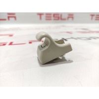 Крепление (крючок) солнцезащитного козырька Tesla Model S 2014 1050620-00-A