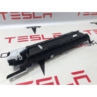 Воздуховод правый Tesla Model 3 2020 1083325-00-F,2080545X,2063122X,1135554-00-A