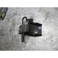 Петля двери Audi A6 1996 4a0831411d