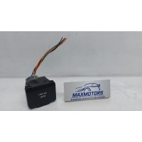 розетка Mercedes GL-Class X164 2012 A0008205351
