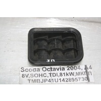 Решетка вентиляционная Skoda Octavia 1U5 2004 1H0819465