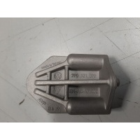 Кронштейн радиатора Volkswagen Touareg 2010-2018 7P0121079