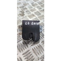 Замок багажника Volkswagen Polo 4 2002 6Q6827505B