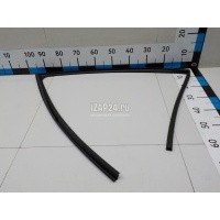 Уплотнитель стекла двери Toyota RAV 4 2019 6814142121