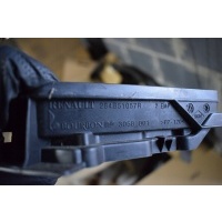 Корпус блока предохранителей renault 284b51057r