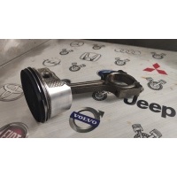 Поршень с шатуном Mazda Mazda3 L8Y111010