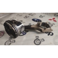 Поршень с шатуном Volksvagen Passat 3B3 06A198401, 06B107065N