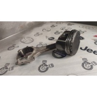 Поршень с шатуном Volksvagen Passat 3B3 06A198401, 06B107065N