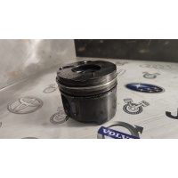 Поршень Mercedes-Benz Vito W638 A6110301517
