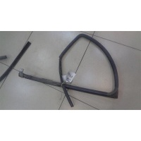 Уплотнитель стекла двери задней левой Nissan Almera Tino 2000-2006 2001 82331BU000