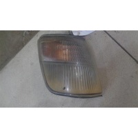 Указатель поворота правый Mitsubishi Pajero, Montero 2 1991-2004 1993 MB831080