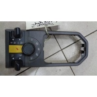 Кнопка переключения режимов подвески Land Rover Discovery 3 2004-2009 2004 YUD501230WUX