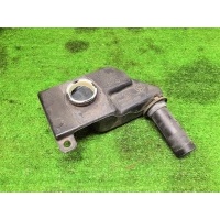 горловина бачка омывателя Audi A5 /S5 Coupe/Sportback 2008> 8T2955463B