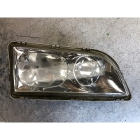 Volvo v40 фара правая передняя 30899683