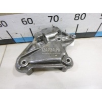 Кронштейн двигателя правый /Caravan RG/RS 2000 - 2008 04861391AB