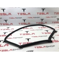 Уплотнитель Tesla Model S 2016 6009585-00-I