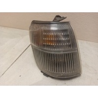 Поворотник правый Mitsubishi Pajero/Montero 2 1990-2004 MB831080
