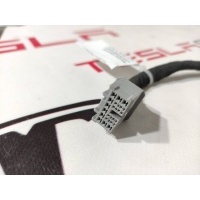 Фишка (разъем) электропроводка подкапотная Tesla Model X 2017 1082436-02-B