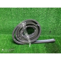 уплотнитель двери Opel Astra H (2004-2014) 13251122