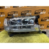 Фара Перед. Toyota Land Cruiser 200 2015-2021 8110560K10