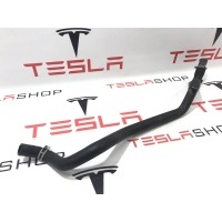 Шланг насоса охлаждения инвертора Tesla Model S 2015 1037857-00-A