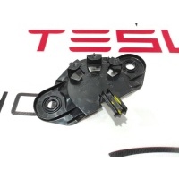 Беспроводное зарядное устройство Tesla Model S 2015 1005627-00-B,1019045-00-A