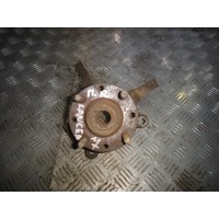 Кулак поворотный Lancer 7 (95-00)/Colt 5 (95-02) пер R с ABS б\у (арт. MR198488)