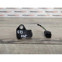 Датчик положения коленвала LAND ROVER Freelander 2 Ленд Ровер Фрилендер 2 LAND ROVER Freelander 2 LR000681