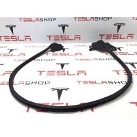 Уплотнитель Tesla Model S 2016 6009593-00-D