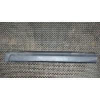 Молдинг (накладка кузовная) - правая Land Rover Discovery 3 2004-2009 2006 DGP000123PCL
